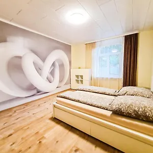 https://moderne-3zimmer-wohnung-mit-balkon.nuremberg-hotels.org